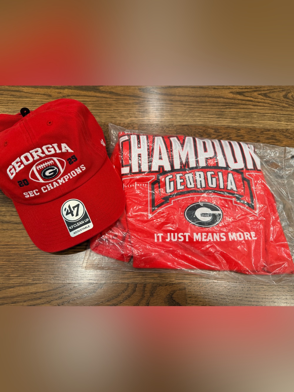 Blue 84 Georgia Bulldogs 2025 SEC Football Champions Locker Room T-Shirt and Hat